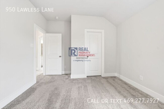 Building Photo - 950 Lawless Ln