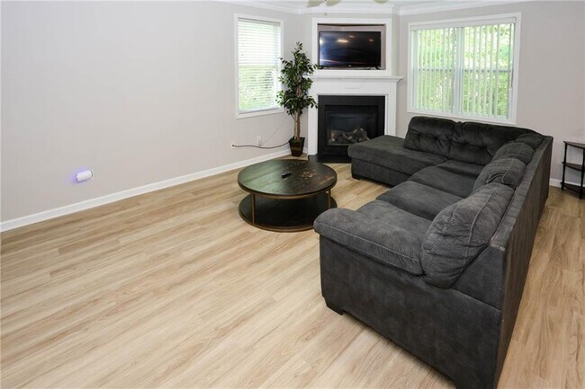 Building Photo - 7116 Blairs View Dr