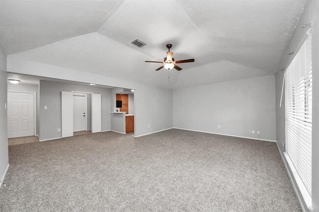 Building Photo - 2318 Hearne Dr