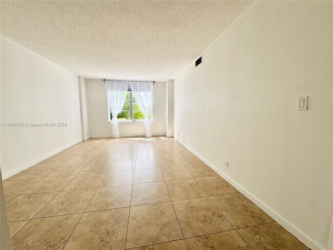 Building Photo - 230 174th St