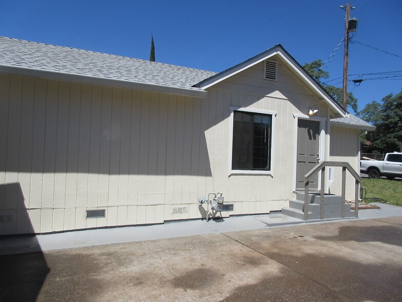 Building Photo - 3836 La Mesa Ave