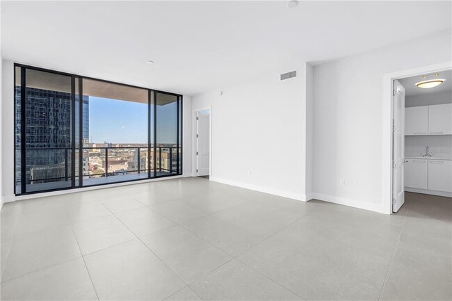 Building Photo - 275 1st Ave S