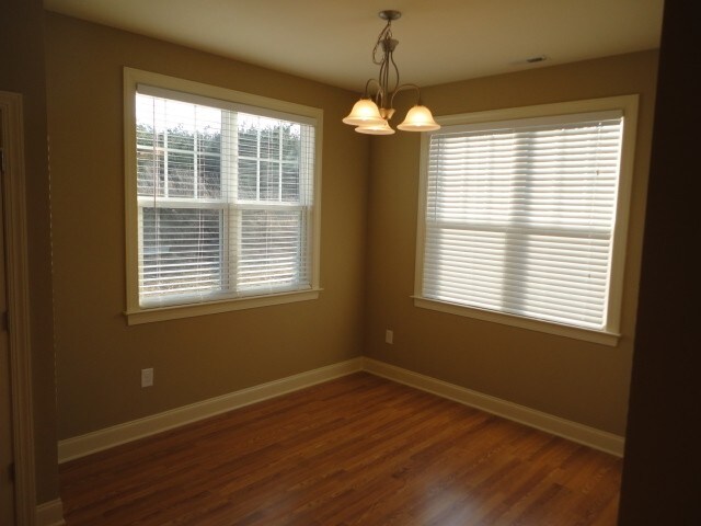 Building Photo - 166 Sequoia Dr