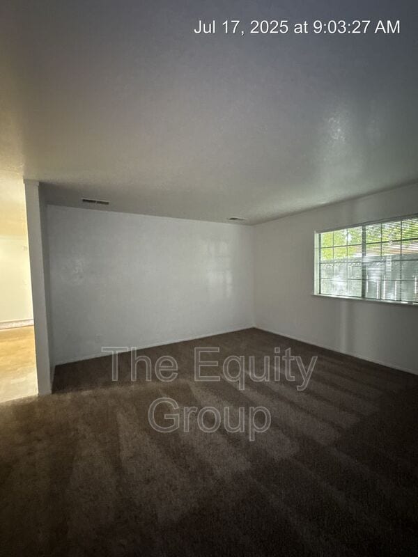 Building Photo - 722 S Linwood St