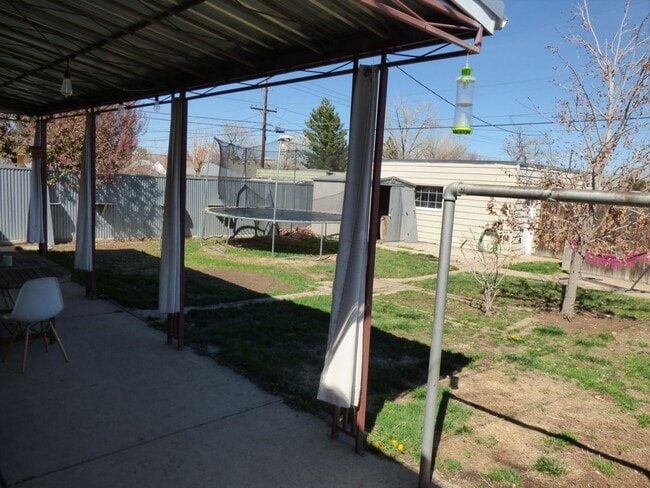 Building Photo - $0 DEPOSIT OPTION! Beautifully Upgraded 3-Bed Ranch with Basement, Remodeled Bath, and Ideal Loca...