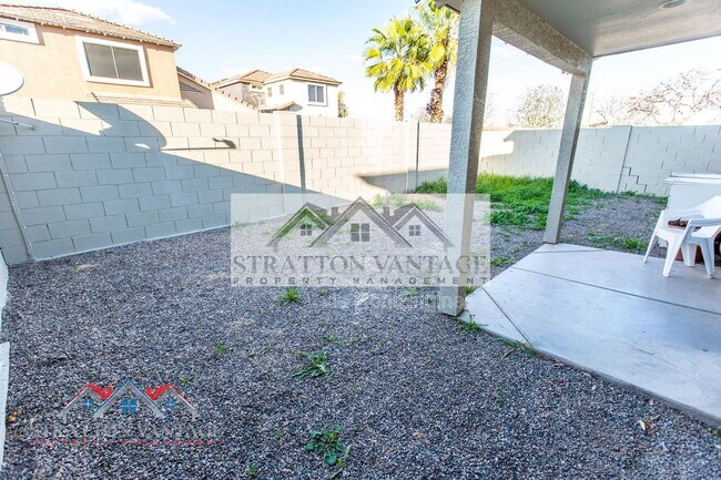 Building Photo - 1576 E Jasper Ct