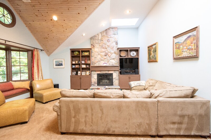 Building Photo - 48 Woodward St