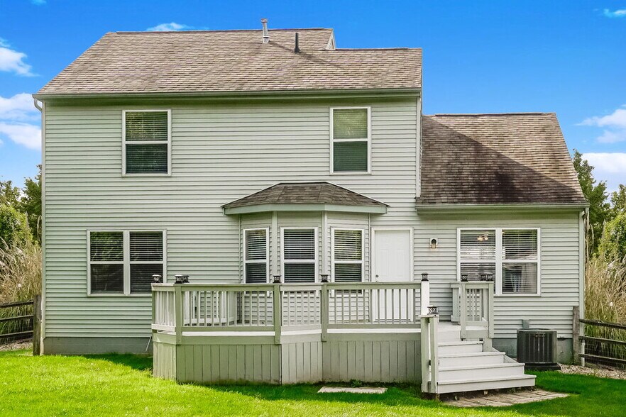Building Photo - 465 Wynridge Dr