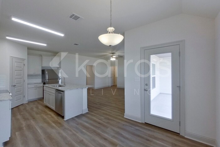 Building Photo - 17611 Carlisle Ave