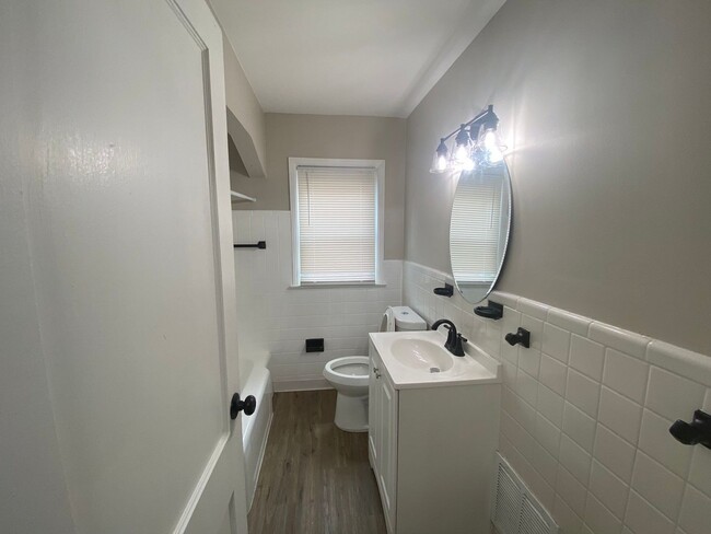 Building Photo - Renovated 3-Bedroom Home – We Welcome Sect...