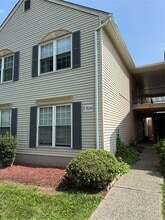 Building Photo - 31 Moore Ln