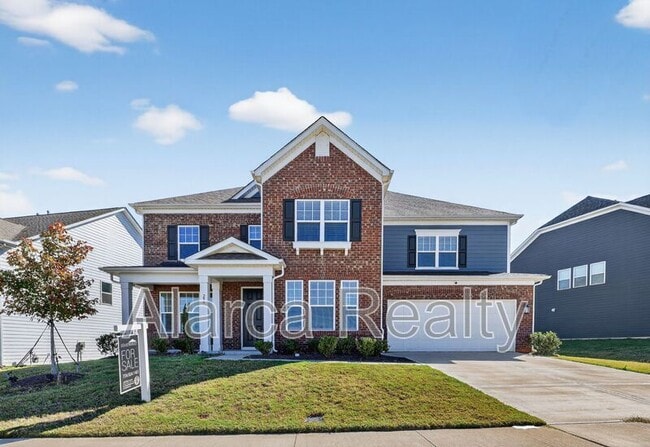 Primary Photo - 256 W Waterlynn Rd