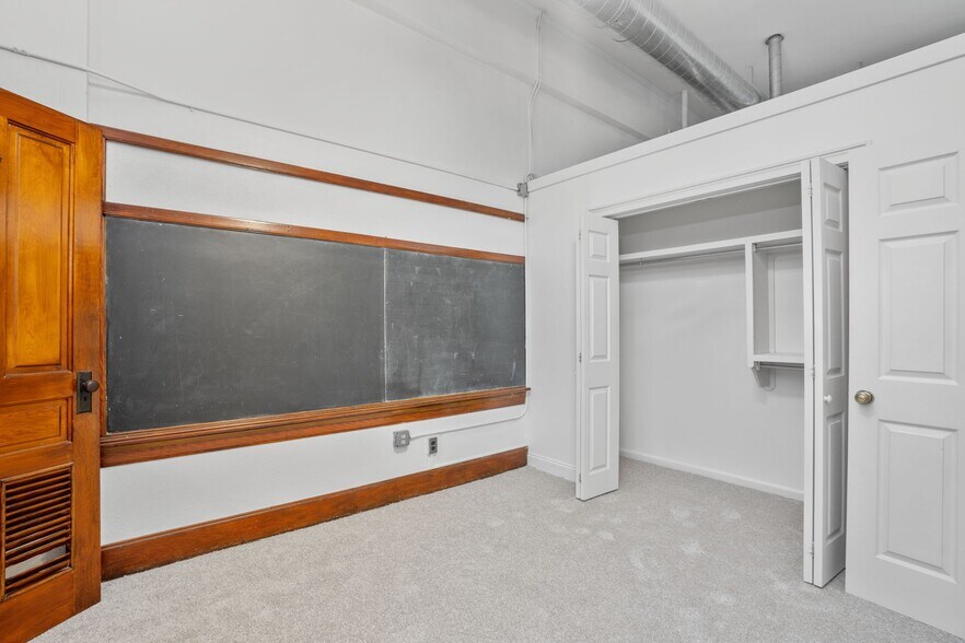 Building Photo - 249 N Athenian Ave