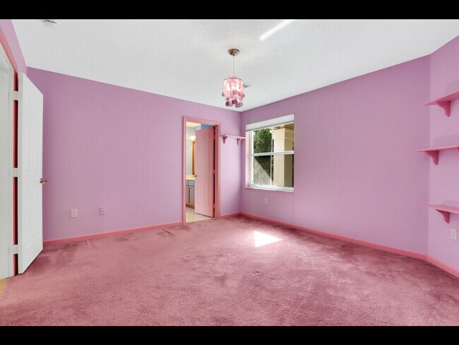 Building Photo - 3043 Hartridge Terrace