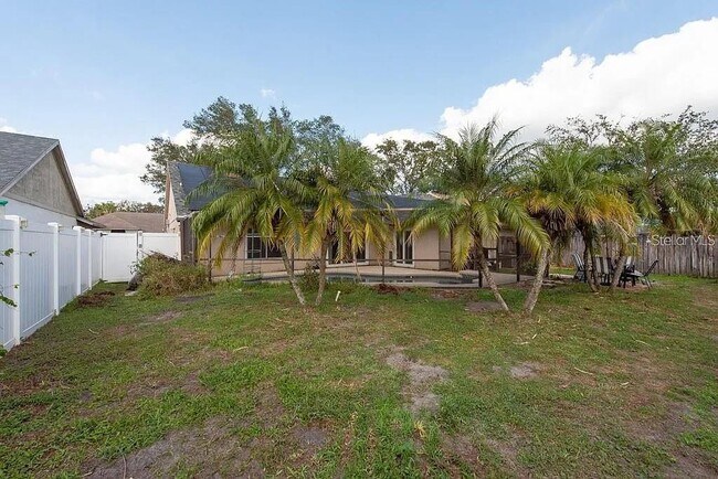 Building Photo - 9415 Pebble Glen Ave