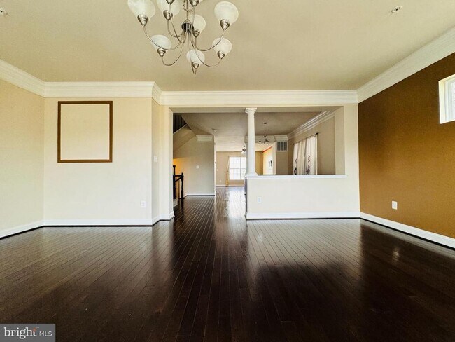 Building Photo - 12406 Carriage Park Pl