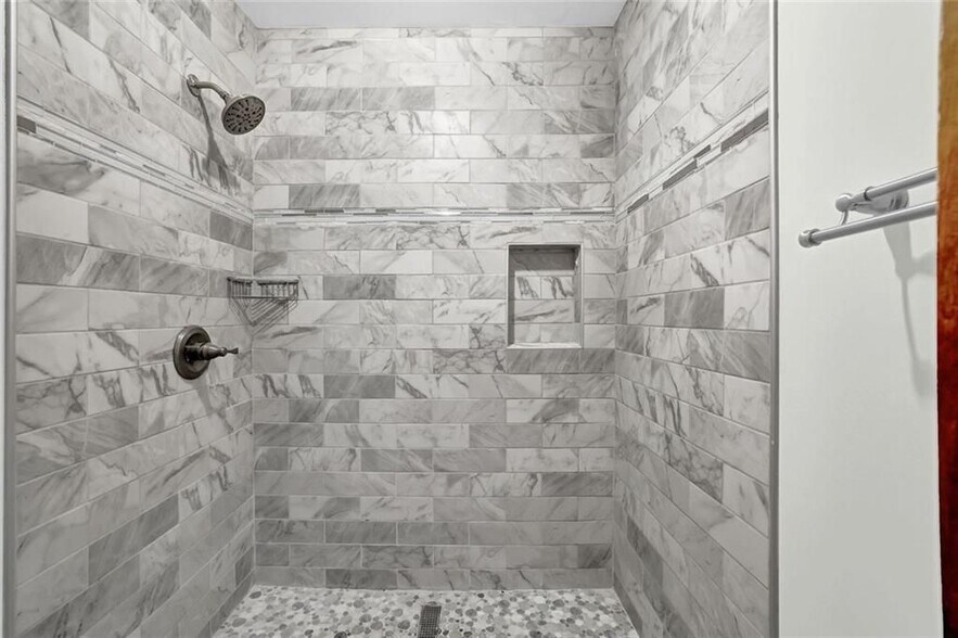 Building Photo - 2683 Ashworth Cir