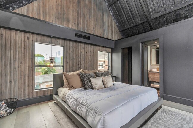 Building Photo - 2683 Blodgett St