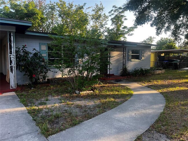 Building Photo - 5520 Riordan Way
