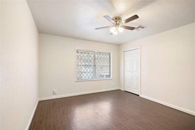 Building Photo - 5951 Belmark St
