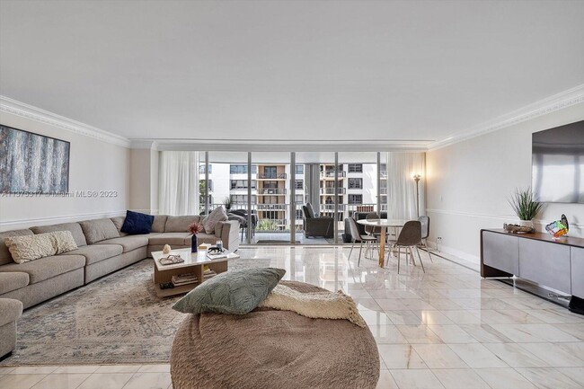 Building Photo - 10155 Collins Ave