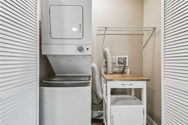 Building Photo - 13691 Orange Sunset Dr