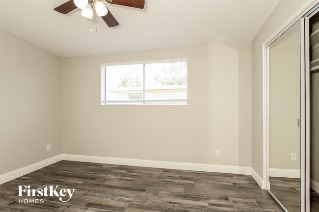 Building Photo - 3718 W Townley Ave