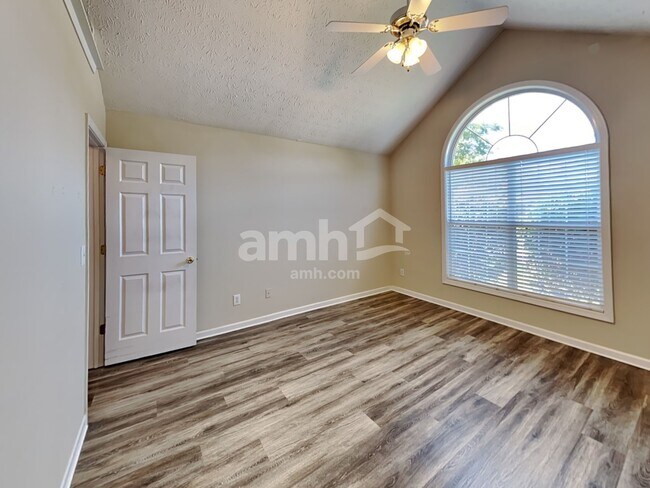 Building Photo - 2085 Morgans Run Trl