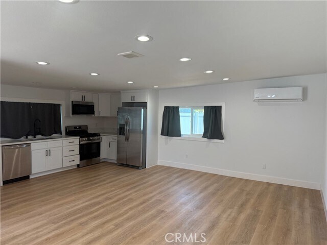 Building Photo - 1395 3rd St