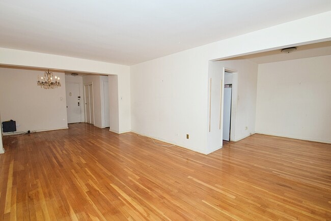 Building Photo - 224-24 Union Tpke