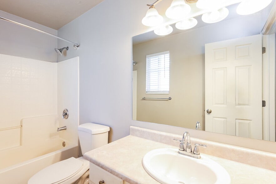 Building Photo - 3056 W 1010 N