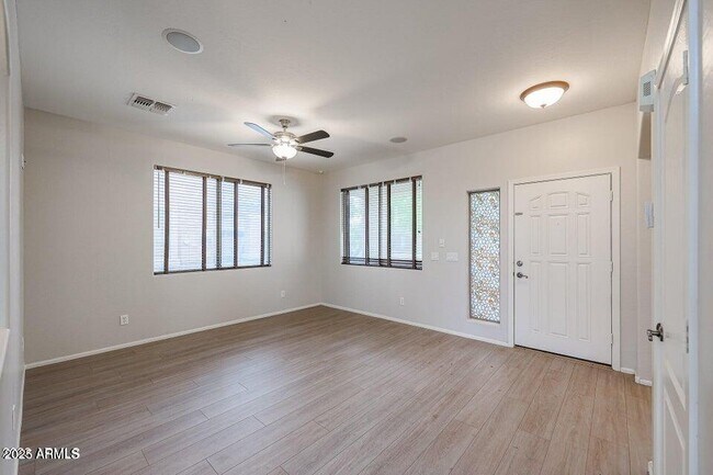 Building Photo - 16205 W Gibson Ln