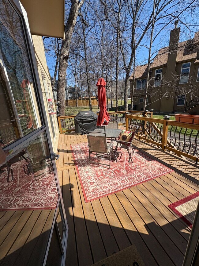 Building Photo - 30+ Day Stays | Fully Furnished 5 Bed Home w/Utilities included | 3 Car Garage | Great Community ...