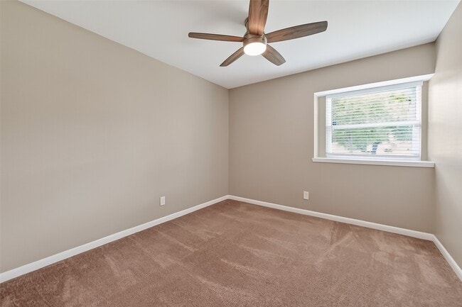 Building Photo - 12002 Hillcroft St