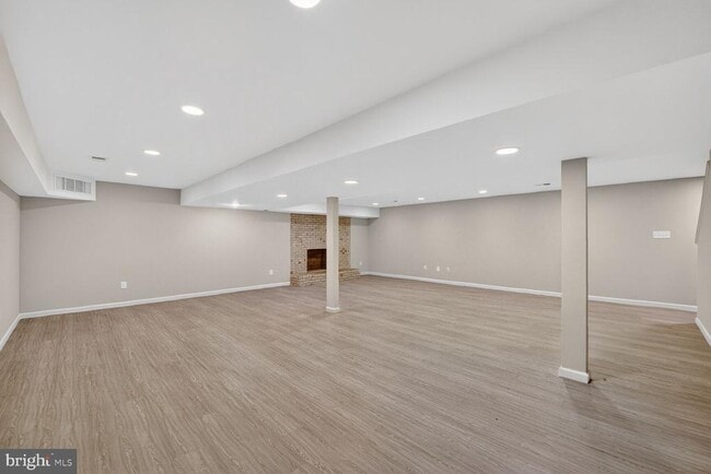 Building Photo - 21733 Oatlands Rd