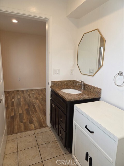 Building Photo - 14537 Archwood St