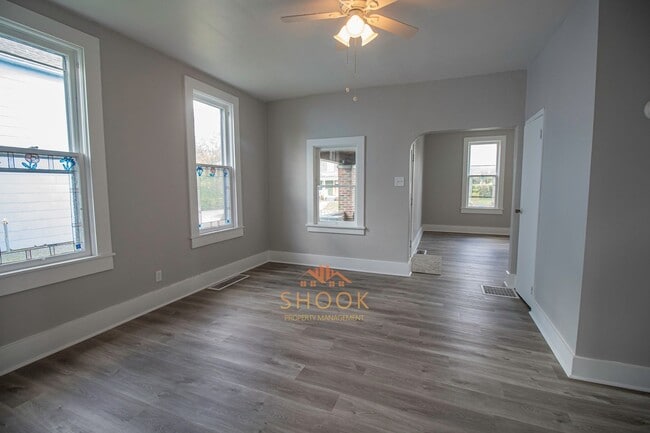 Building Photo - RENOVATED 3BR/2BA HOME CLOSE TO DOWNTOWN