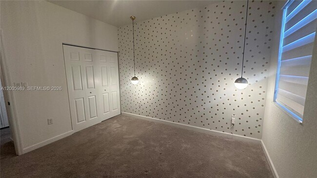 Building Photo - 3423 W 110th St