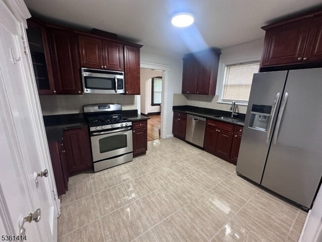 Building Photo - 208 W Midland Ave