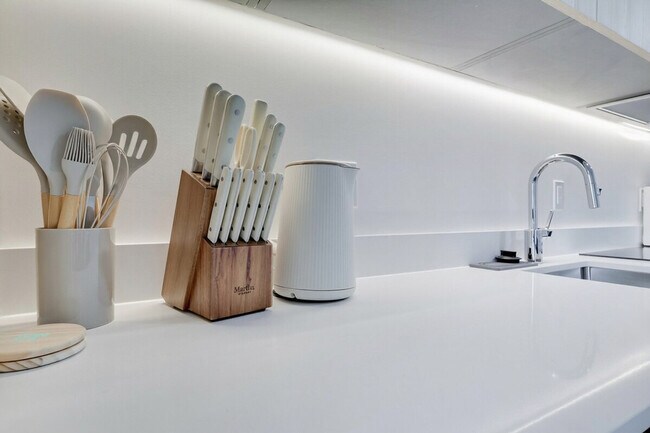 Building Photo - 40 NW 3rd St