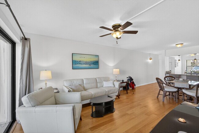 Building Photo - 12790 Briarlake Dr