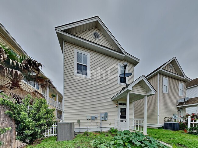 Building Photo - 155 Regent Ave