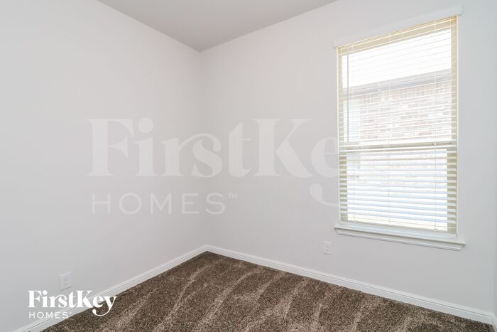 Building Photo - 131 Wagon Mound Dr