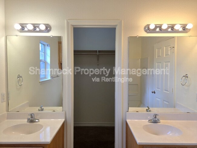 Building Photo - 3009 Palomino Trail
