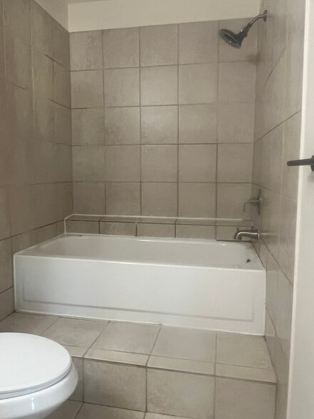 Building Photo - 705 Wagons Way