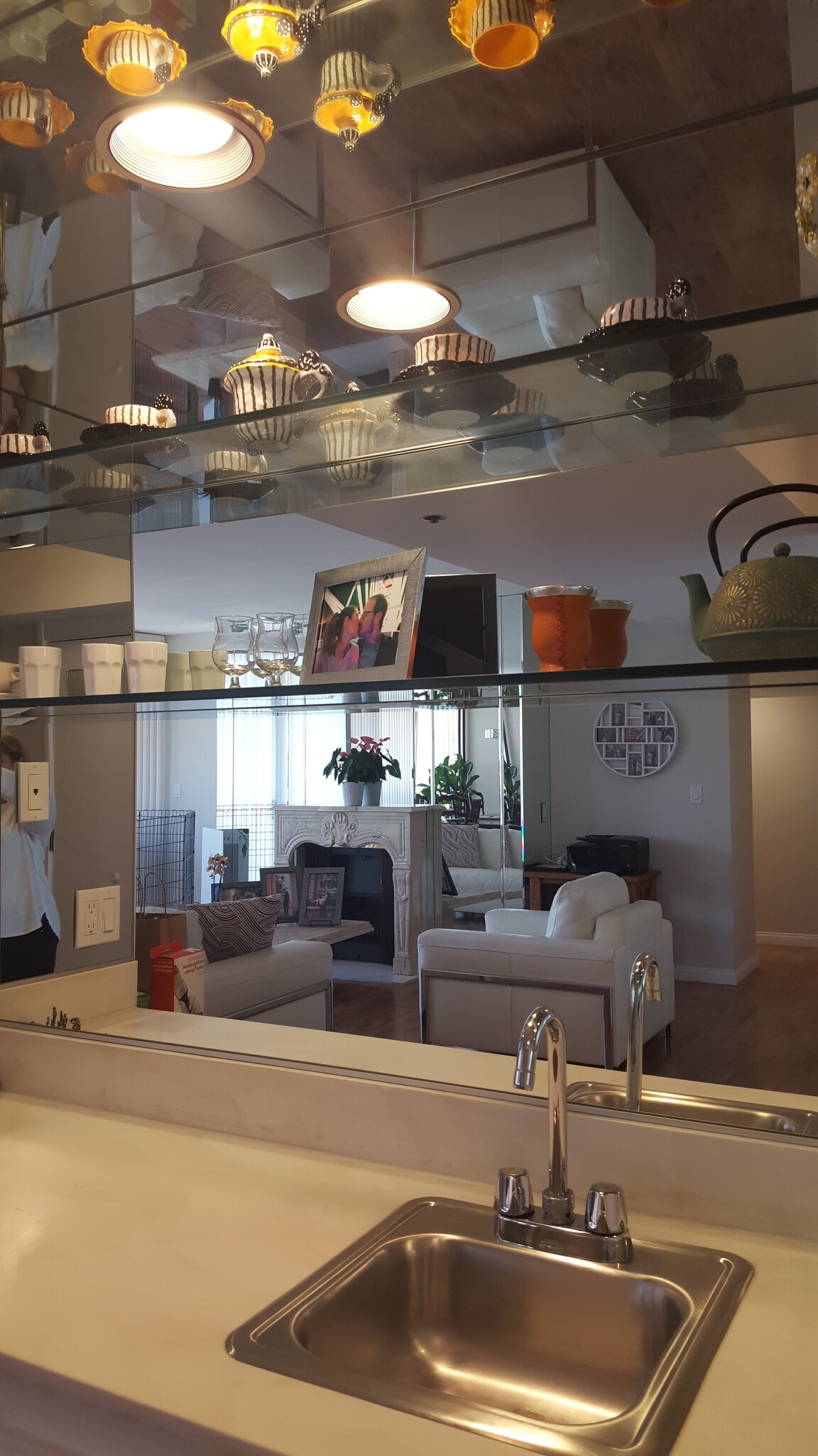 Wet bar - 222 Monterey Rd