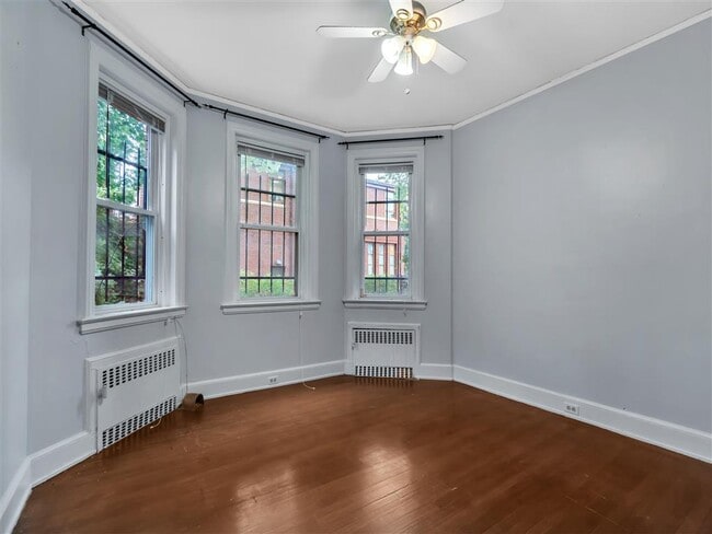 Building Photo - 25 Lynwood Place, #5, #9, 12