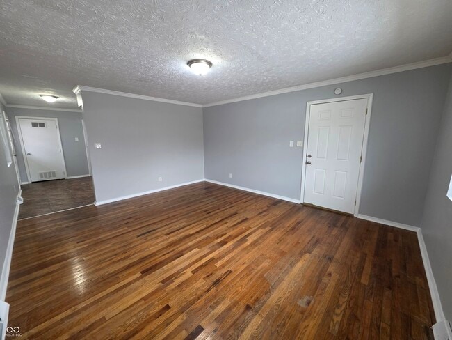 Building Photo - 86 S 6th Ave