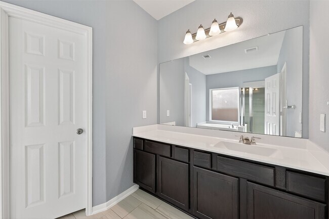 Building Photo - 14618 Twilight Knl Trl