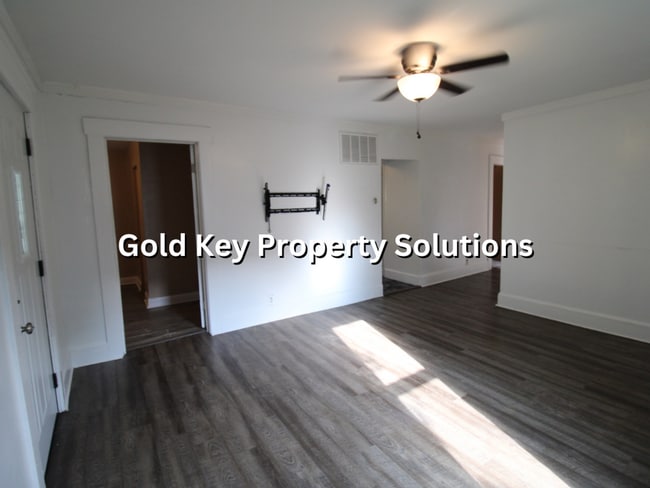 Building Photo - MUNCIE 3 BR 1 BA house with Fenced Backyar...